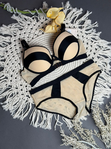 ست شورت و سوتین اسفنجی نیم جک مشکی